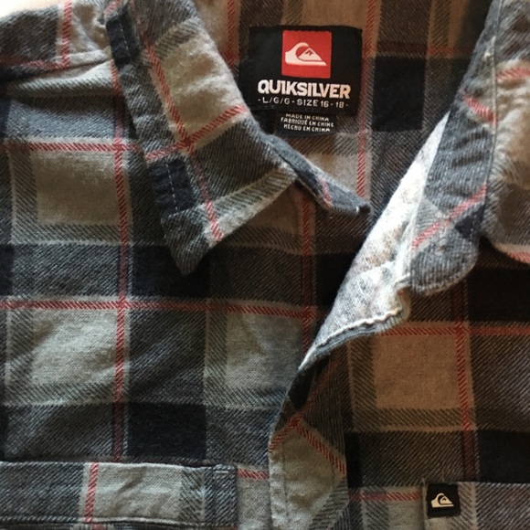 Quicksilver Button Up - Picture 2 of 2